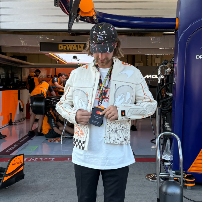 Glod-F1-Spielberg-Art-Jacket-Mastercard-Mclaren1